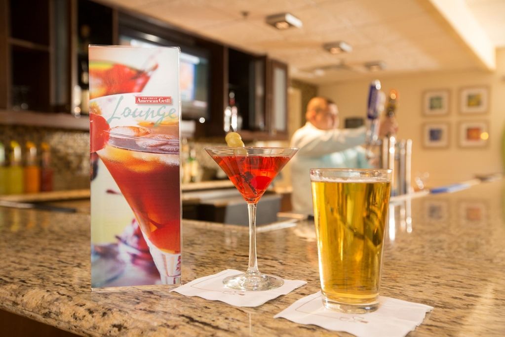 Hilton Garden Inn Dallas/Market Center Ресторан фото